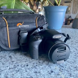 Canon Camera - SX520HS